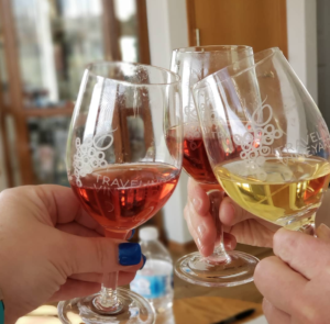 hostatasting-cheers-1